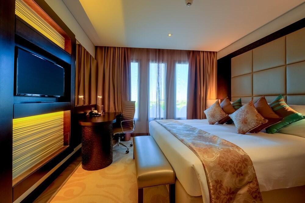 Hotel Alseeb By Ihg 4*